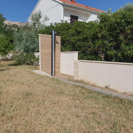 Apartmani Kunteja Pag Town Bagian luar foto