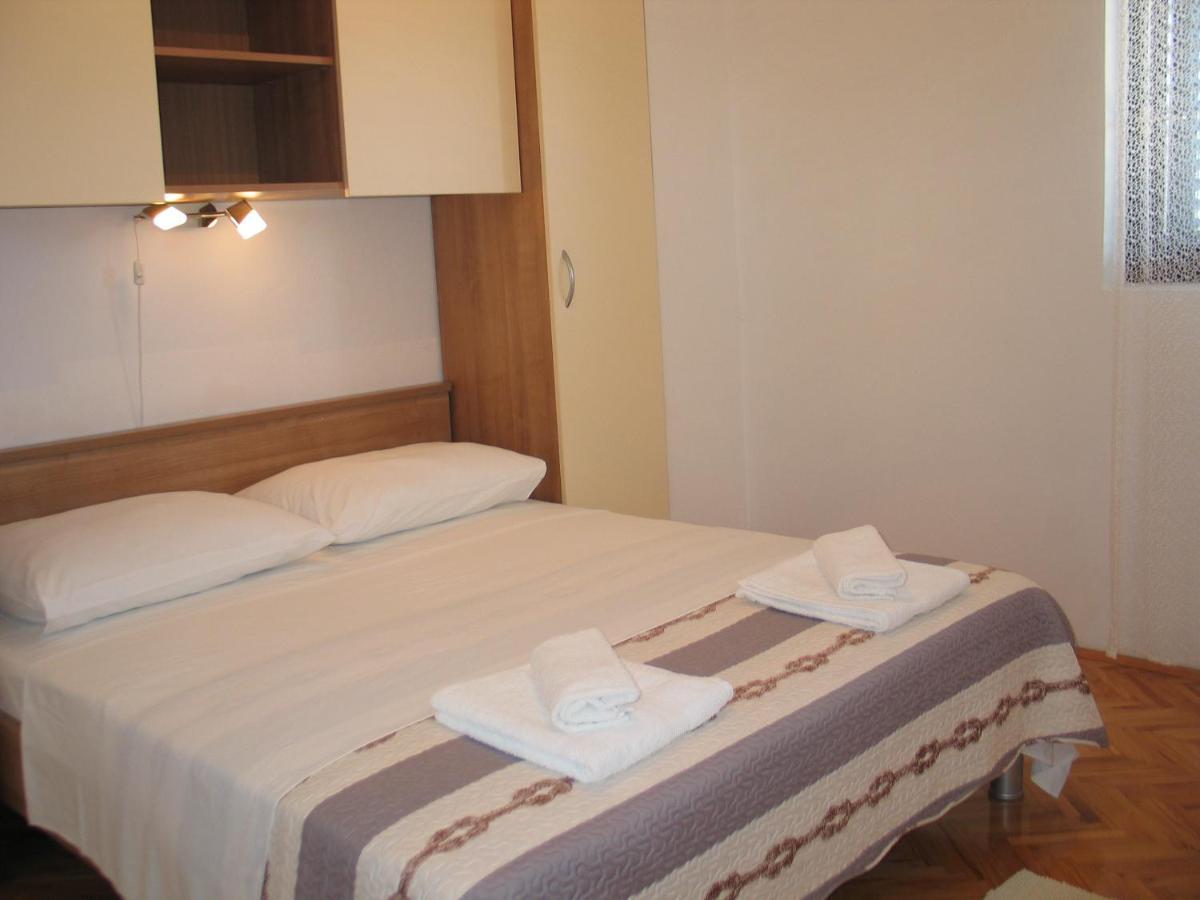 Apartmani Kunteja Pag Town Bagian luar foto