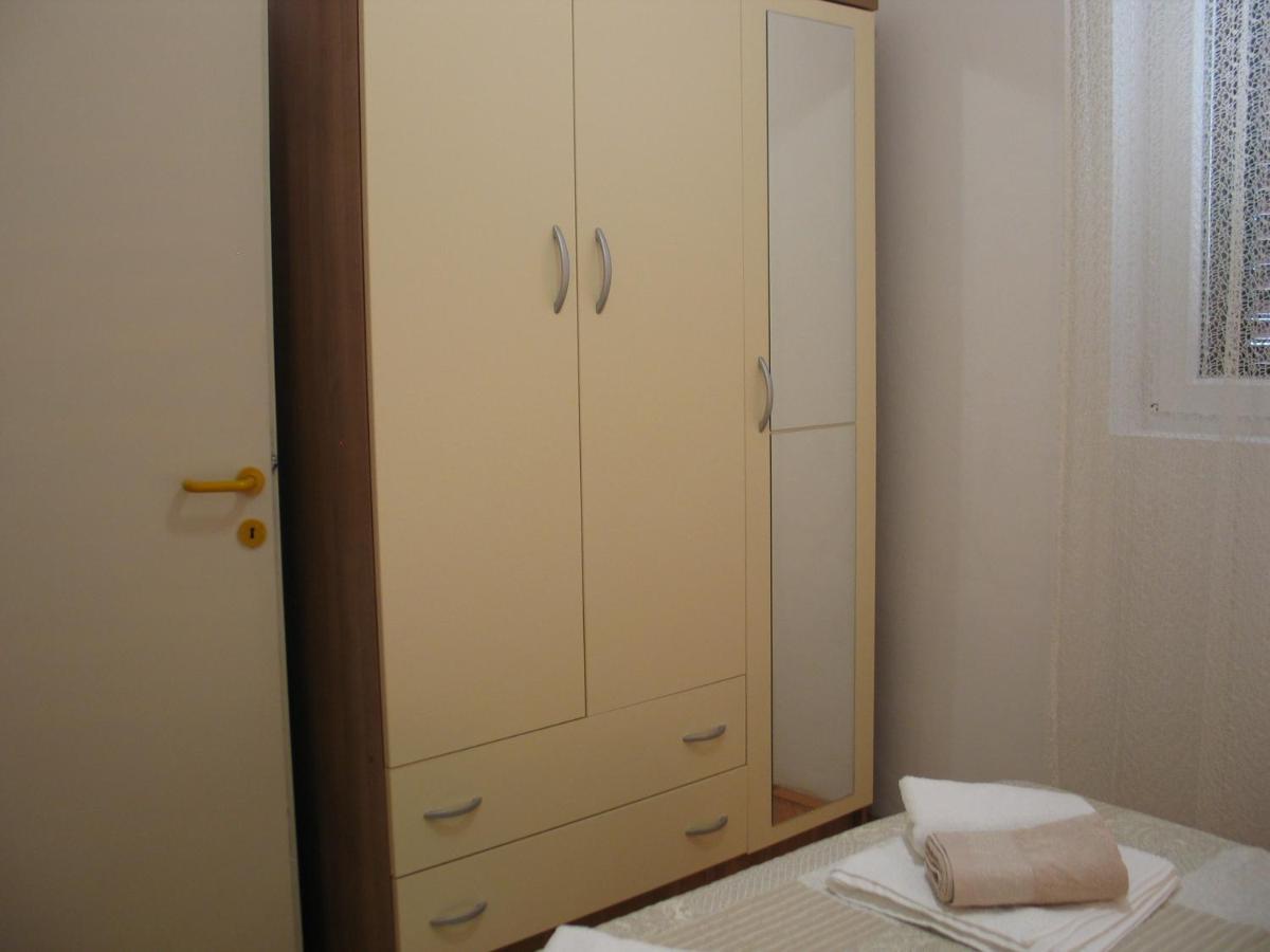 Apartmani Kunteja Pag Town Bagian luar foto
